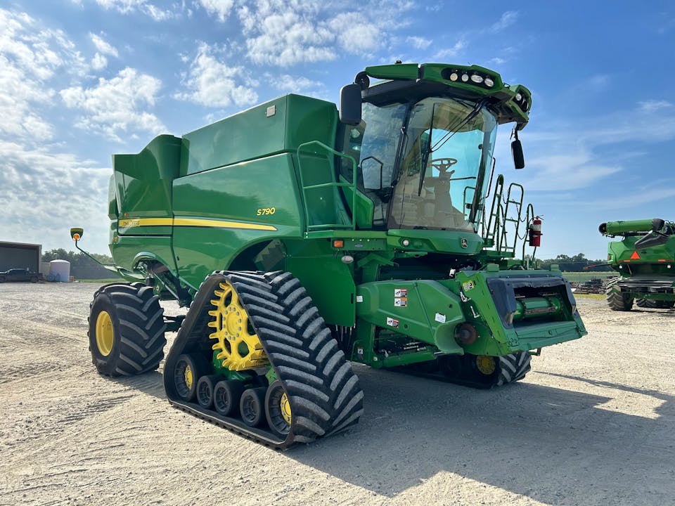 John Deere S790