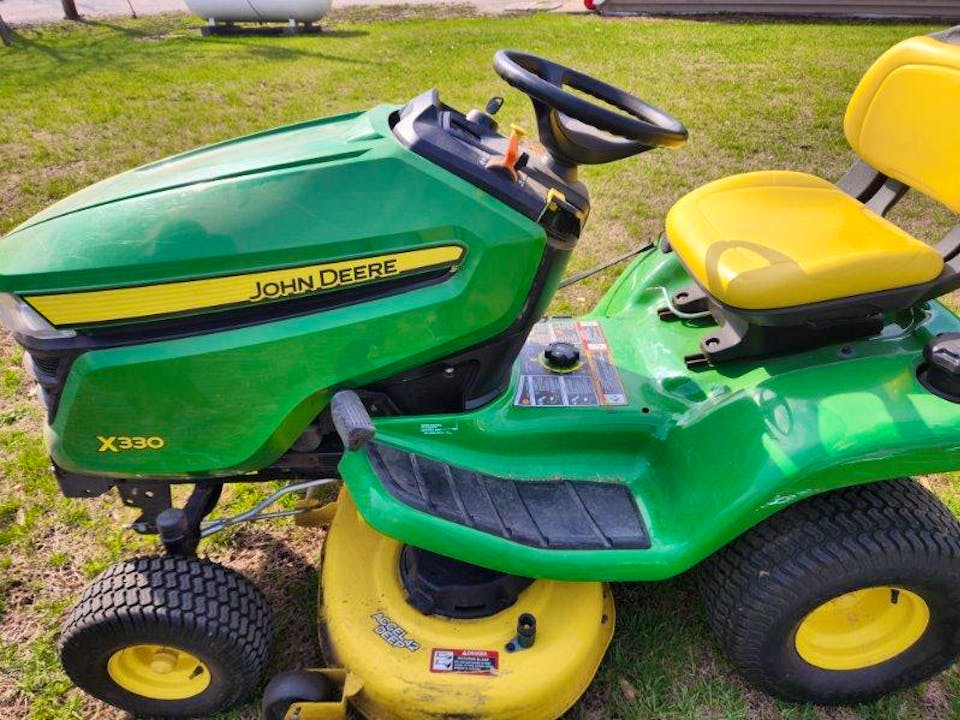 John Deere X330