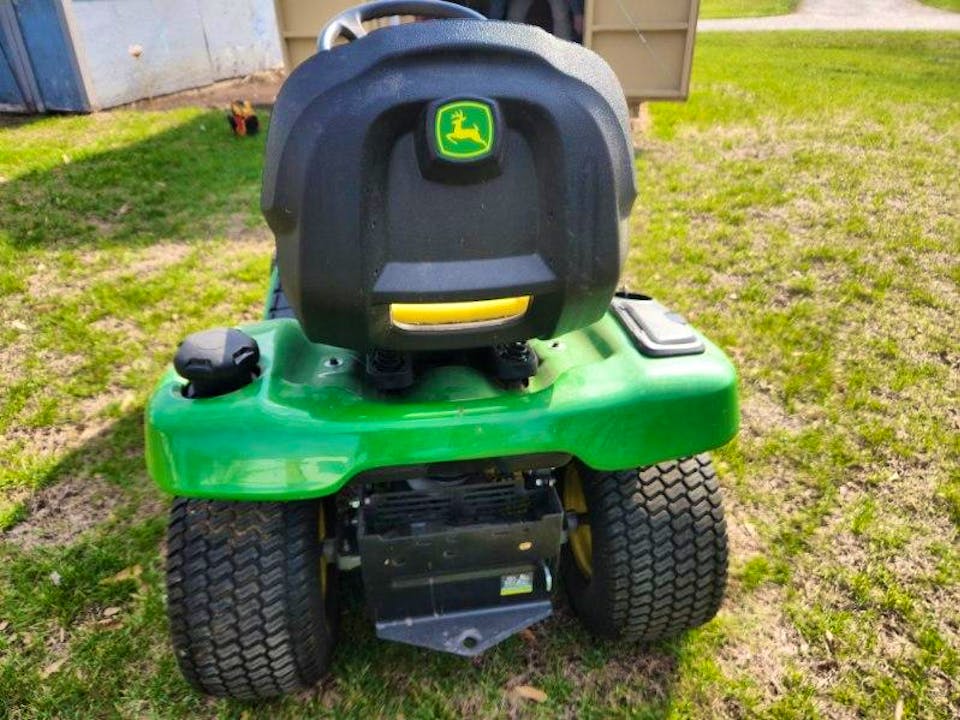 John Deere X330