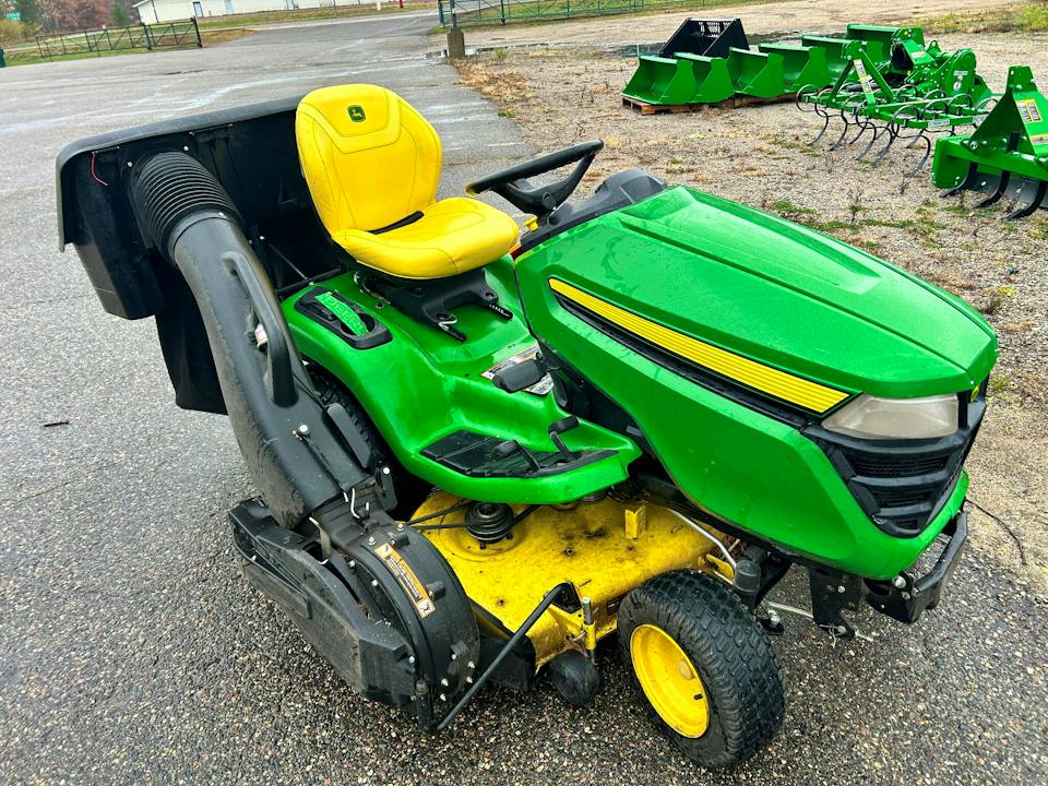 John Deere X380
