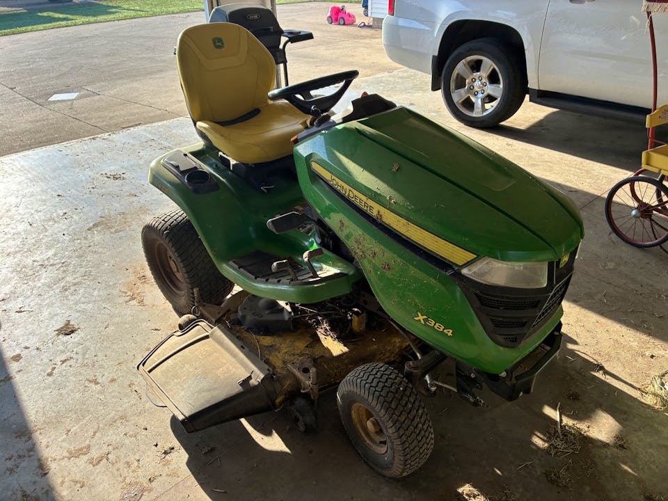 John Deere X384