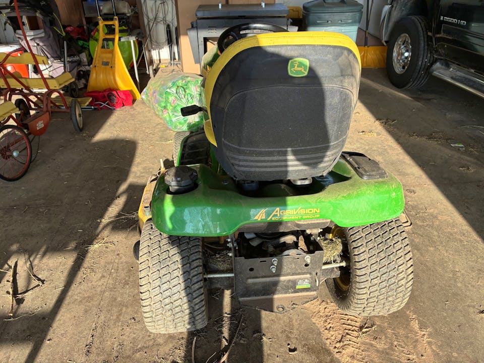 John Deere X384