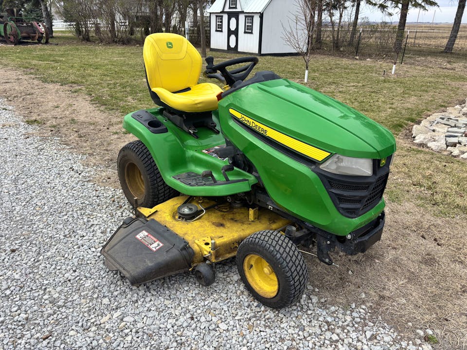 John Deere X390