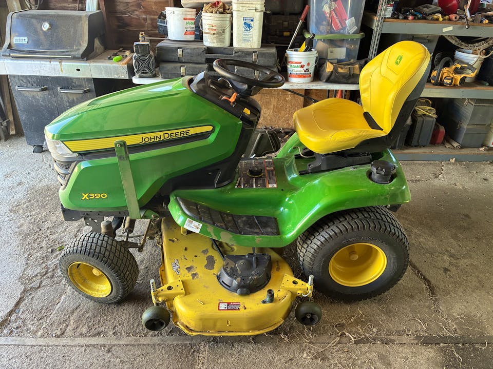 John Deere X390