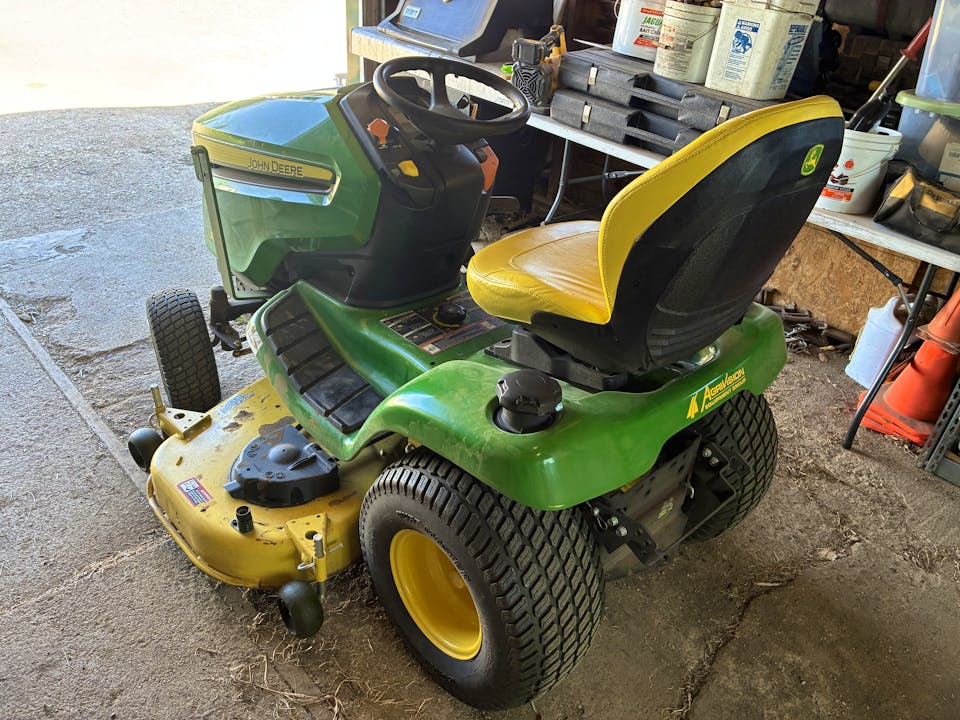 John Deere X390