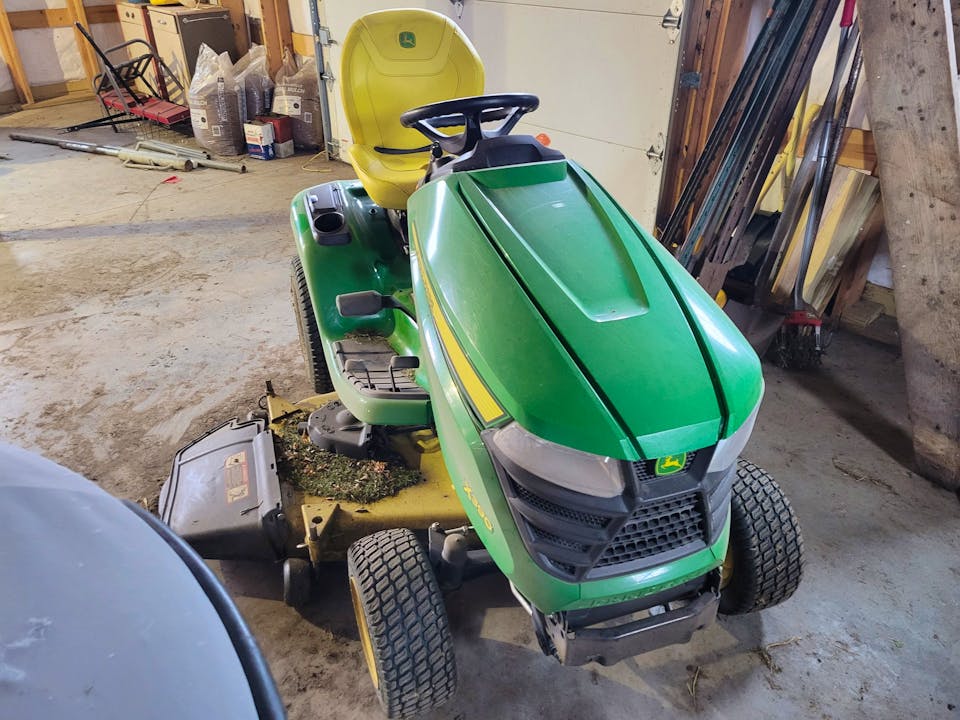 John Deere X390