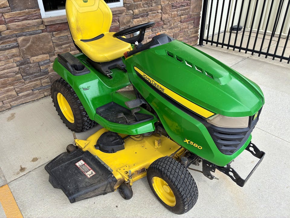 John Deere X580