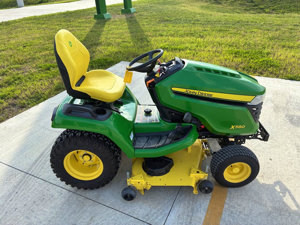 John Deere X580