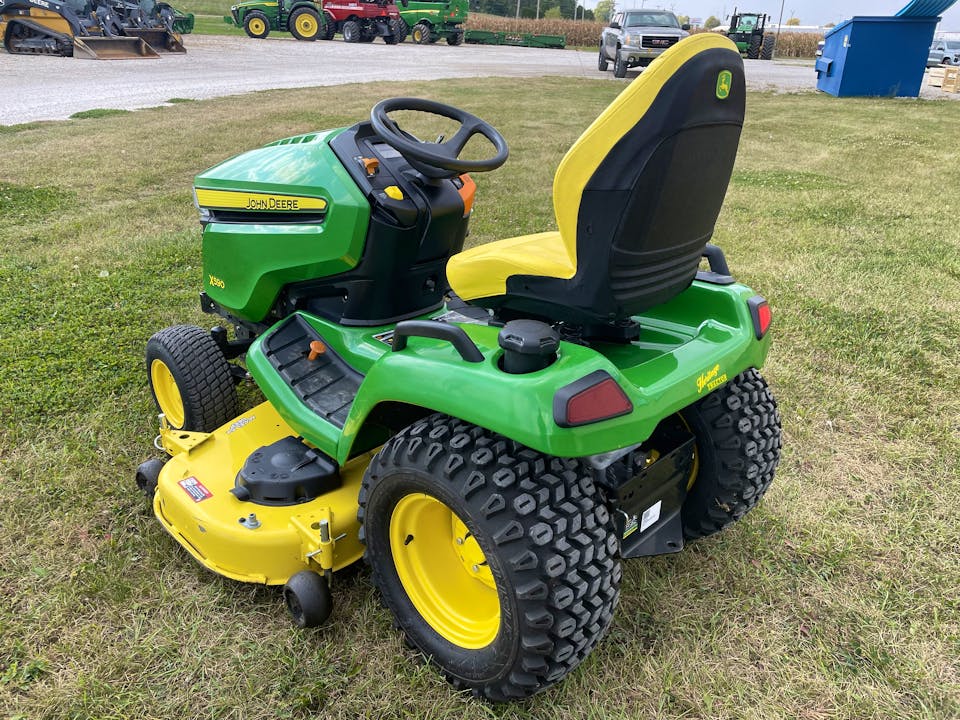 John Deere X590