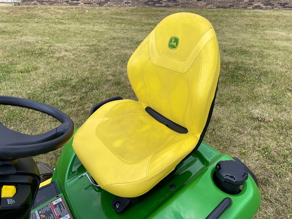 John Deere X590
