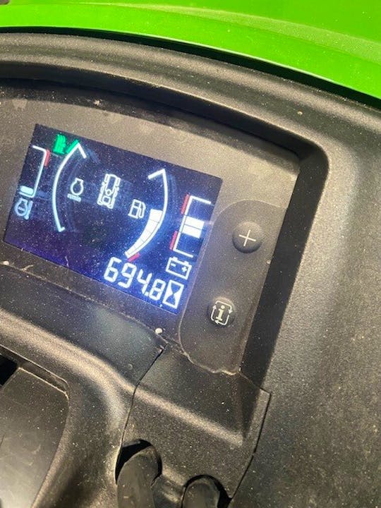 John Deere X730