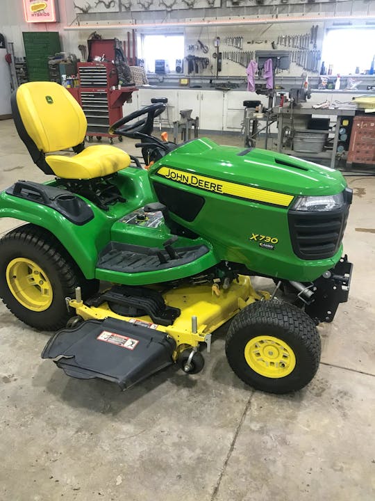 John Deere X730