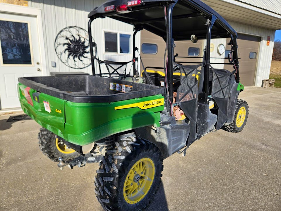 John Deere XUV590E S4