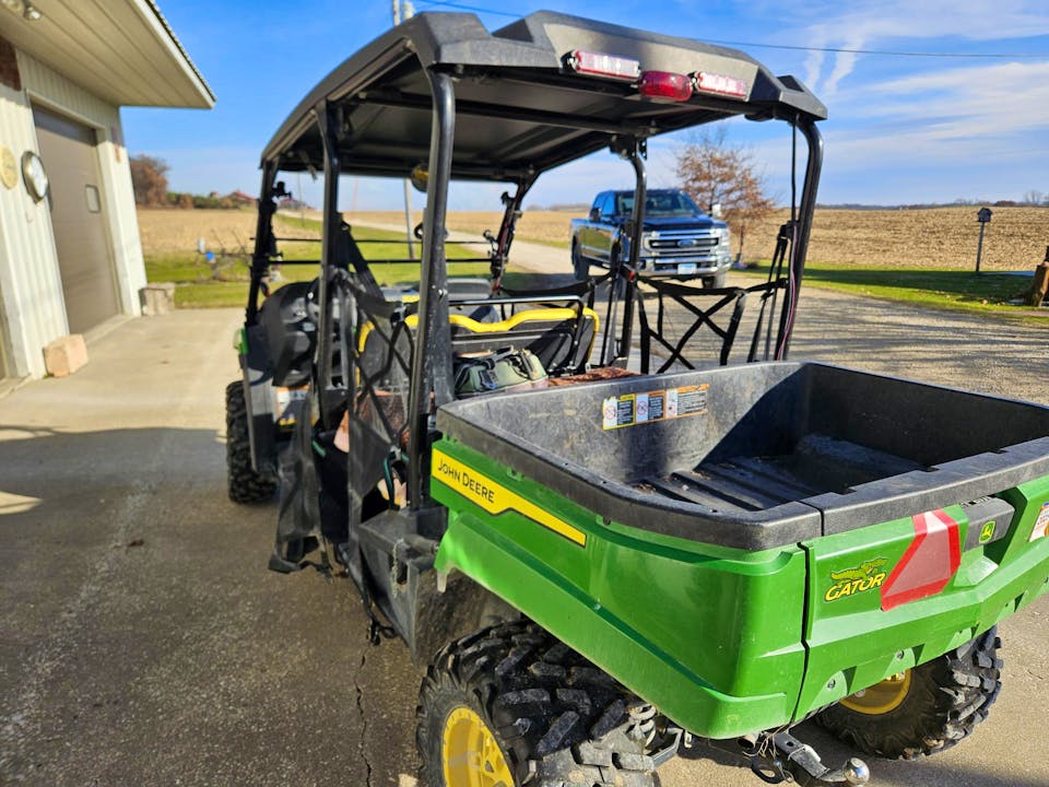 John Deere XUV590E S4