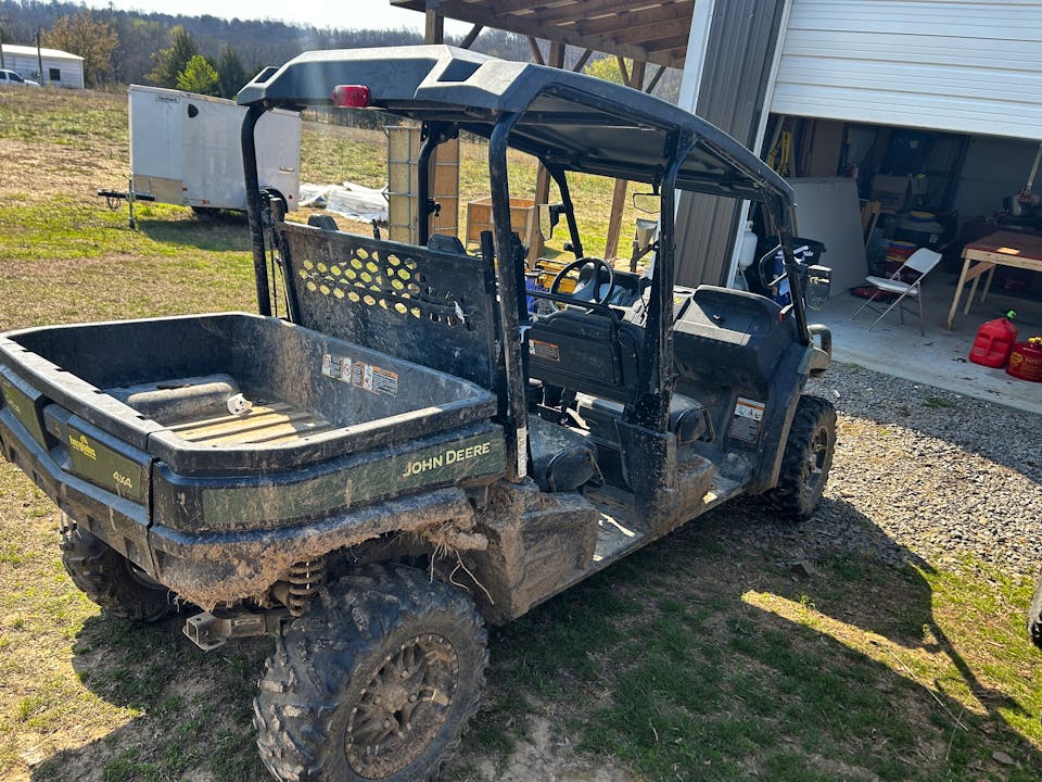 John Deere XUV590M