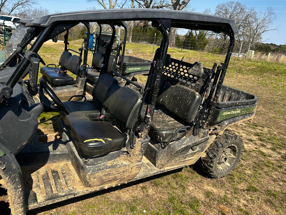 John Deere XUV590M