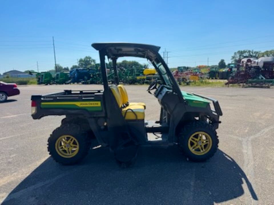 John Deere XUV835M