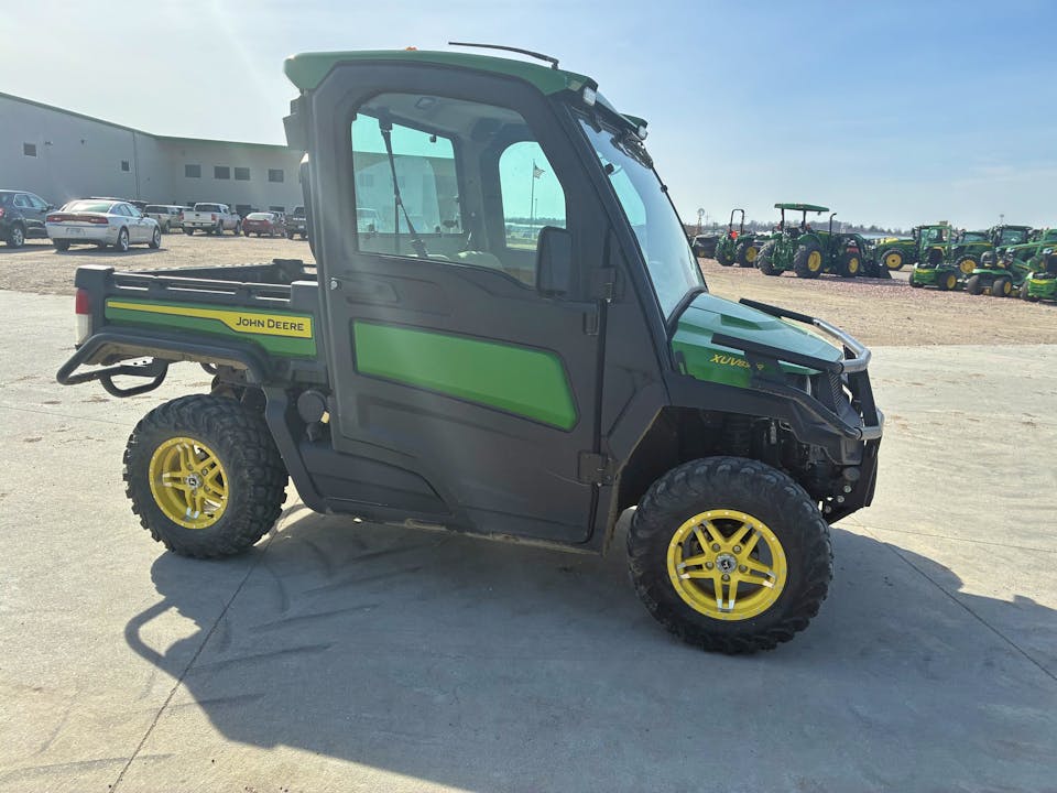 John Deere XUV835R