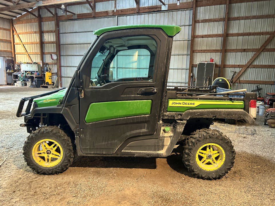 John Deere XUV865R Diesel Premium Cab