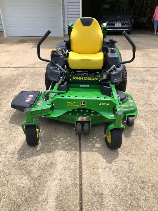 John Deere Z915E