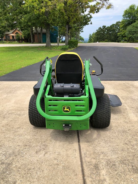John Deere Z915E