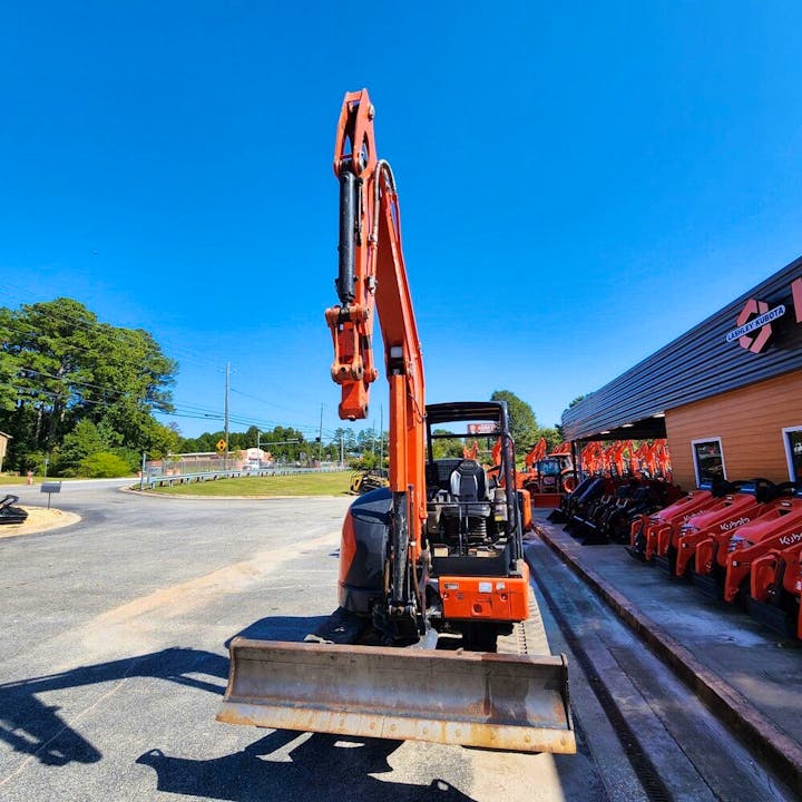Kubota U55-5
