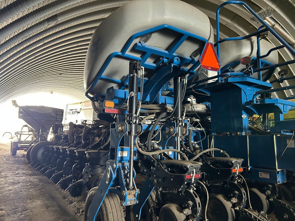 Kinze 4905