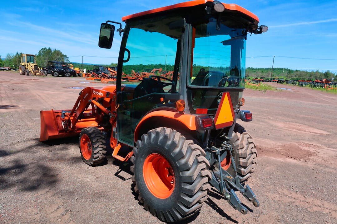 Kubota LX2610HSDC