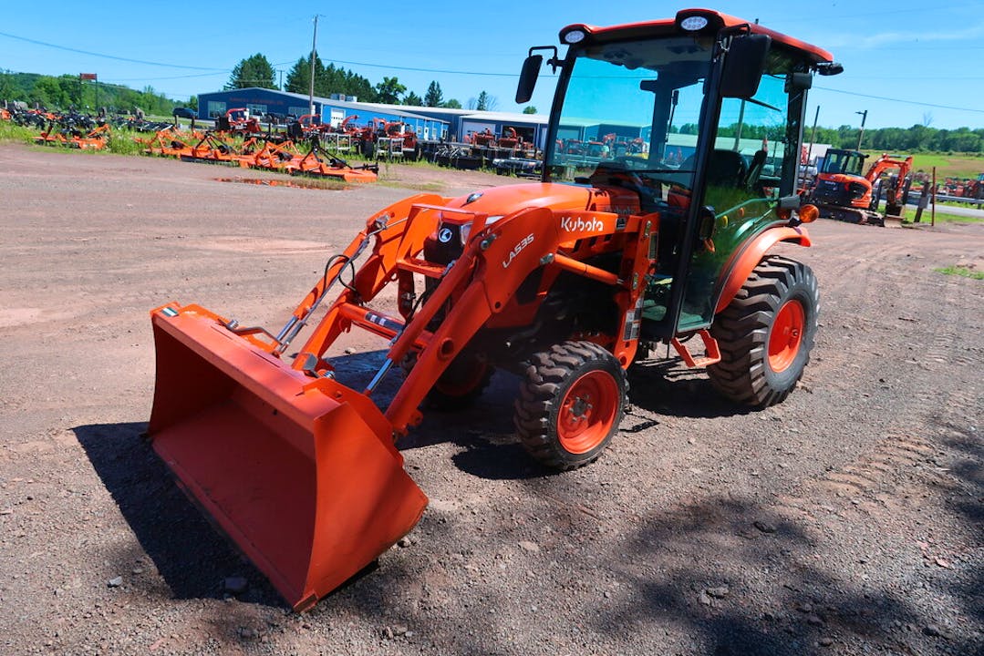 Kubota LX2610HSDC