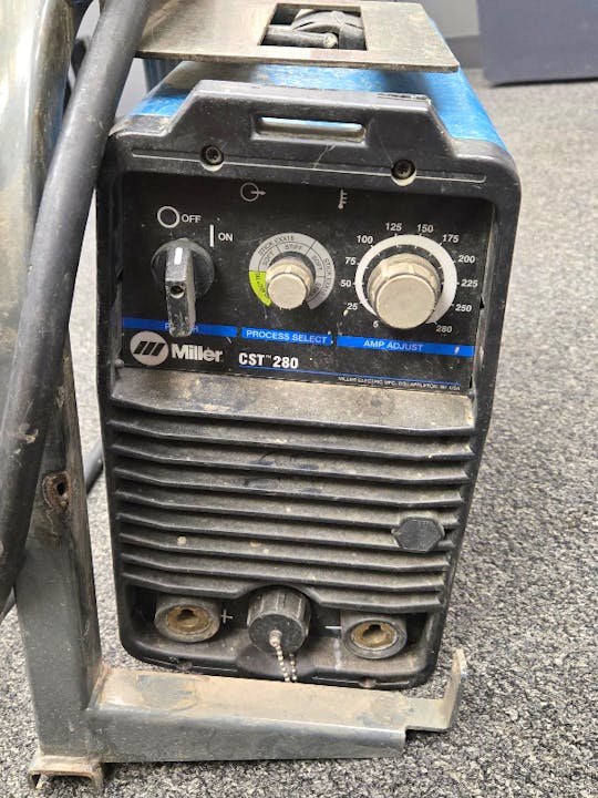 MILLER WELDER CST 280 WELDER