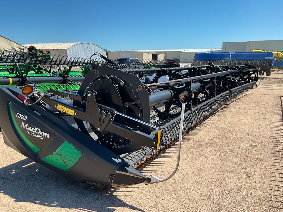 MacDon FD140