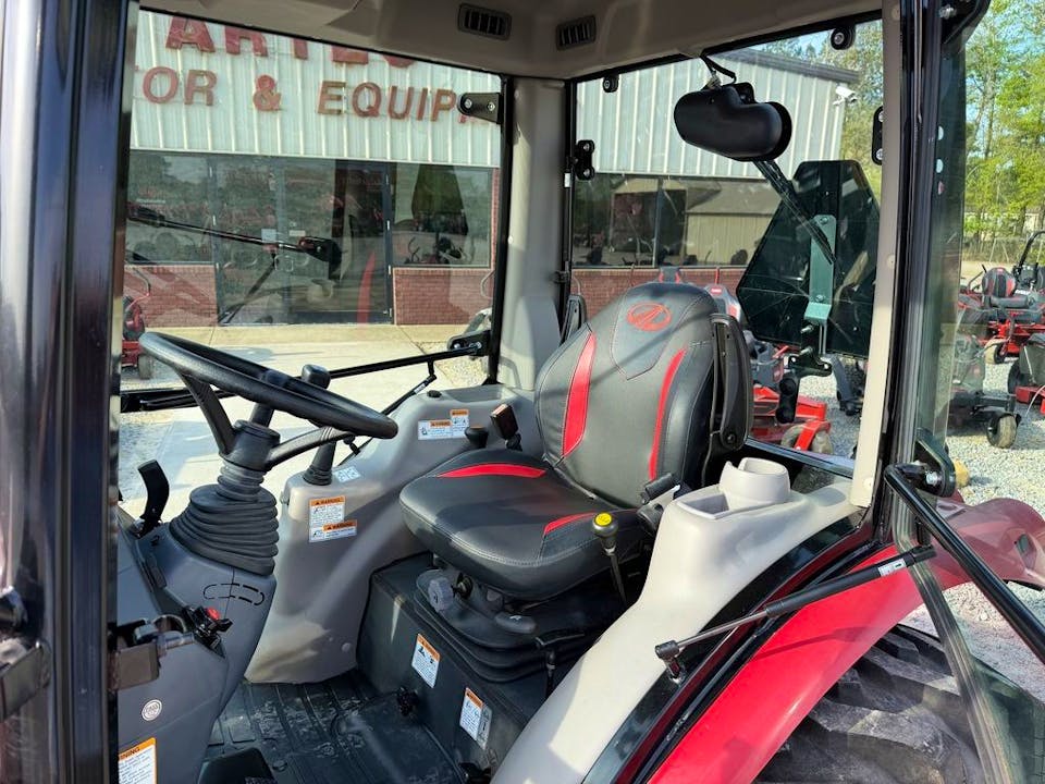 Mahindra 2600 Series 2638 HST Cab