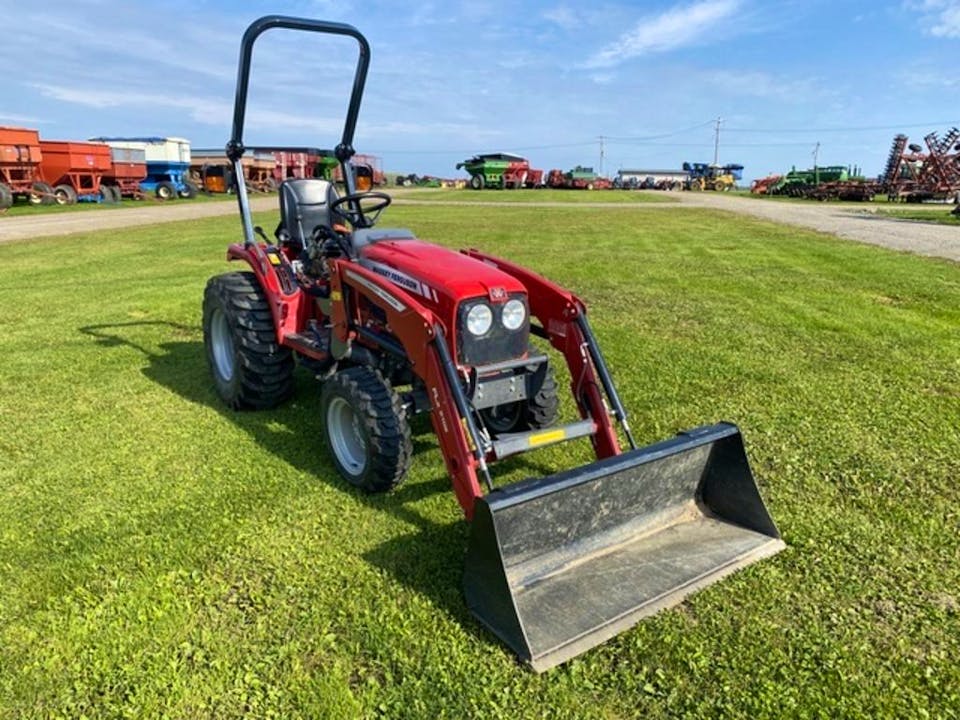 Massey Ferguson 1526HL