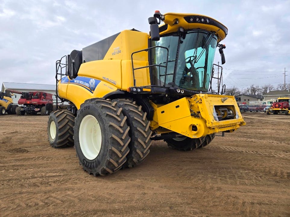 New Holland CR990