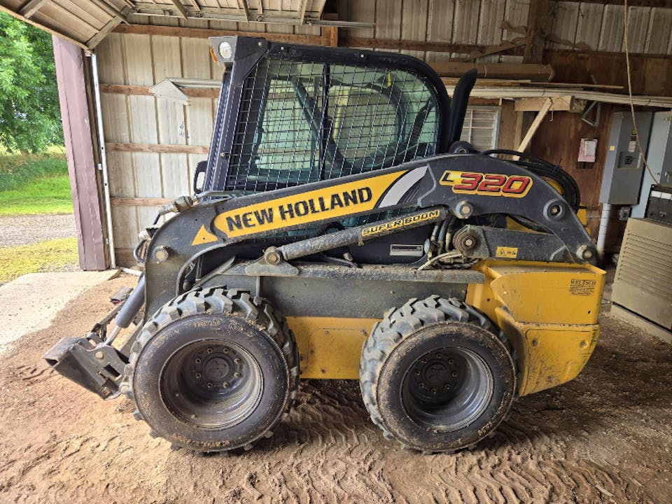 New Holland L320