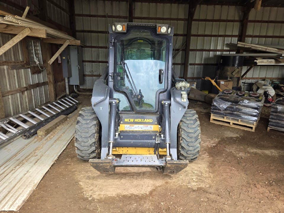 New Holland L320