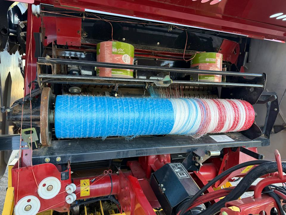 New Holland Rollbelt 460
