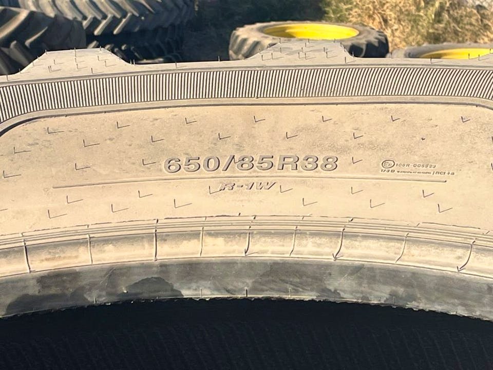 Alliance 650/85R38