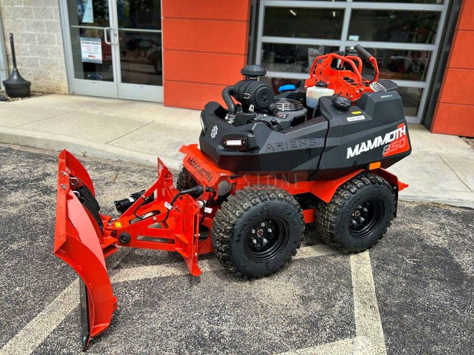 Ariens Mammoth 850  Vehicle