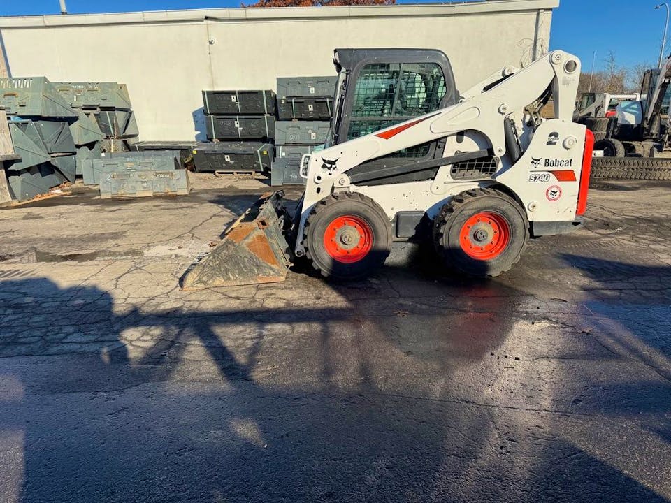 Bobcat S740