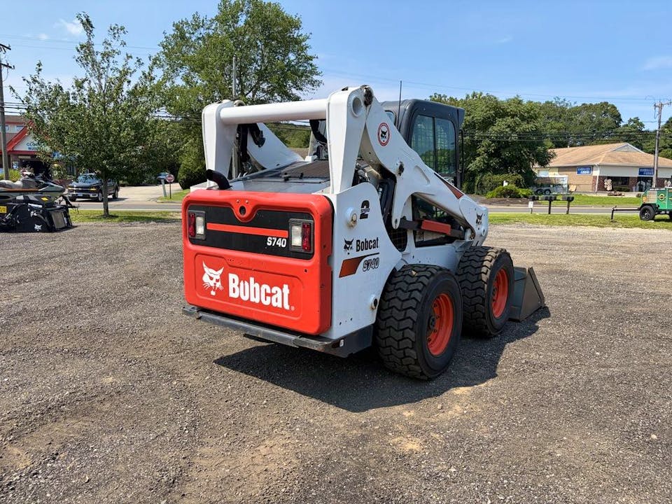 Bobcat S740