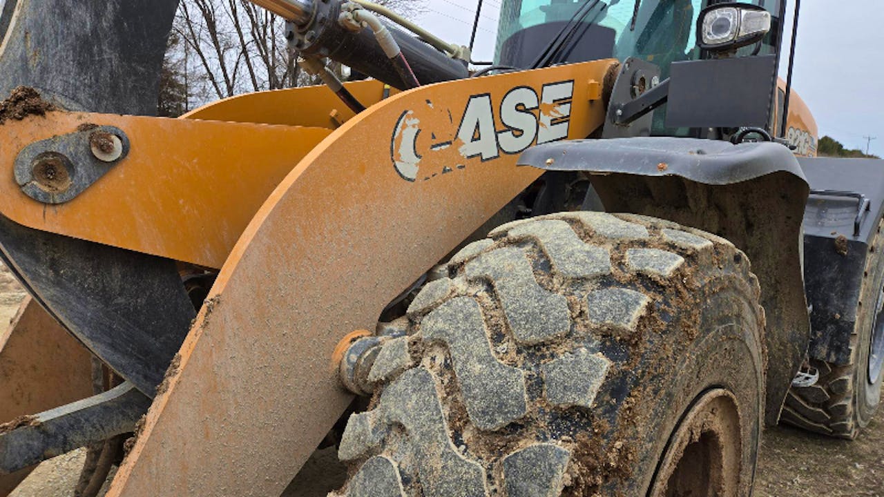 Case 921G