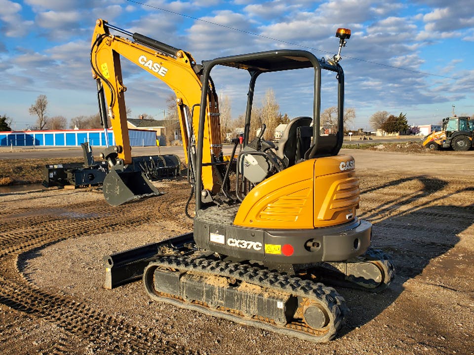 Case CX37C