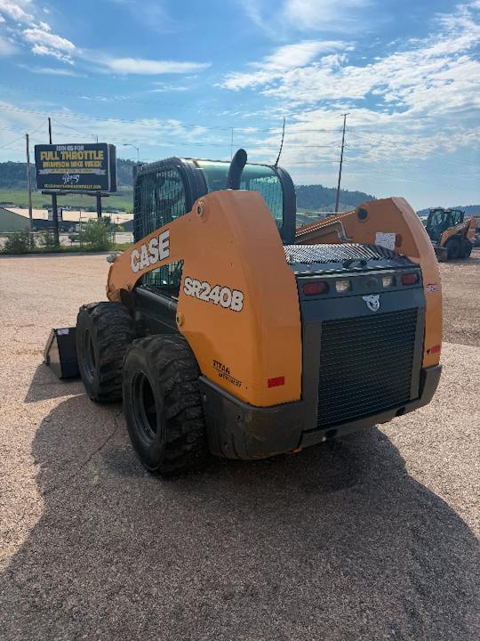 Case SR240B