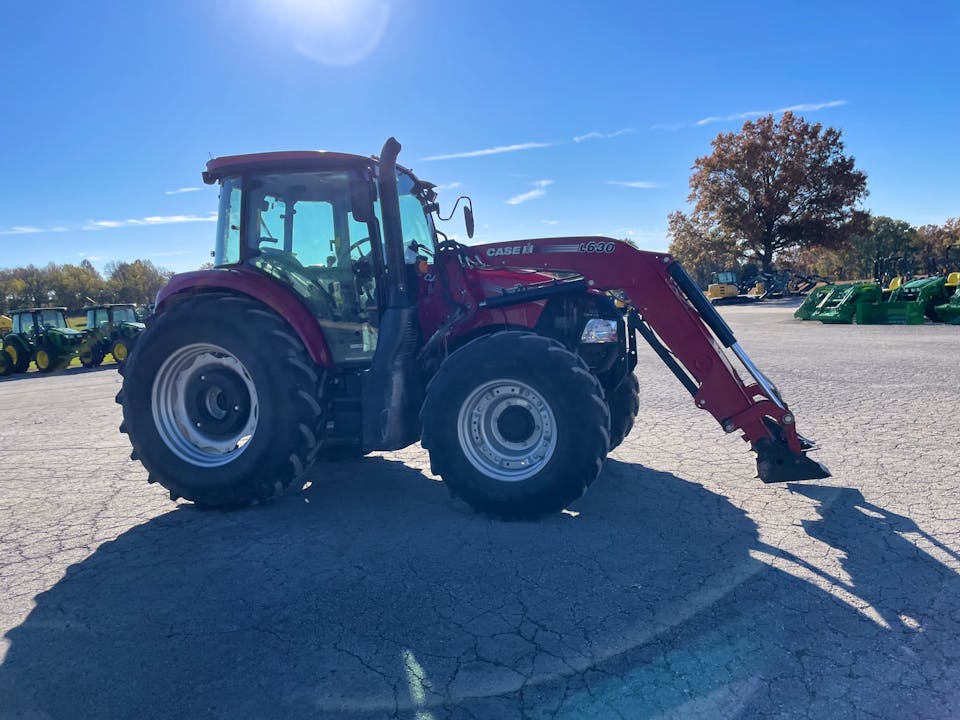 Case IH Farmall 100C