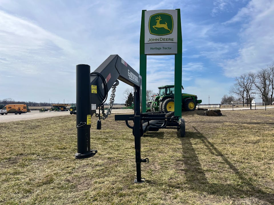 E-Z Trail G32 EZ HAUL HAY HANDLER 32'