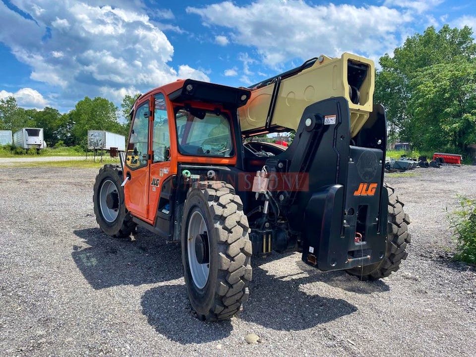 JLG 943