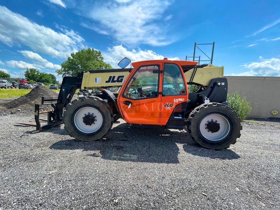 JLG 943