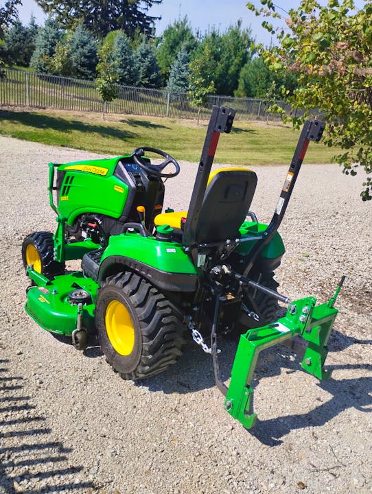 John Deere 1023E