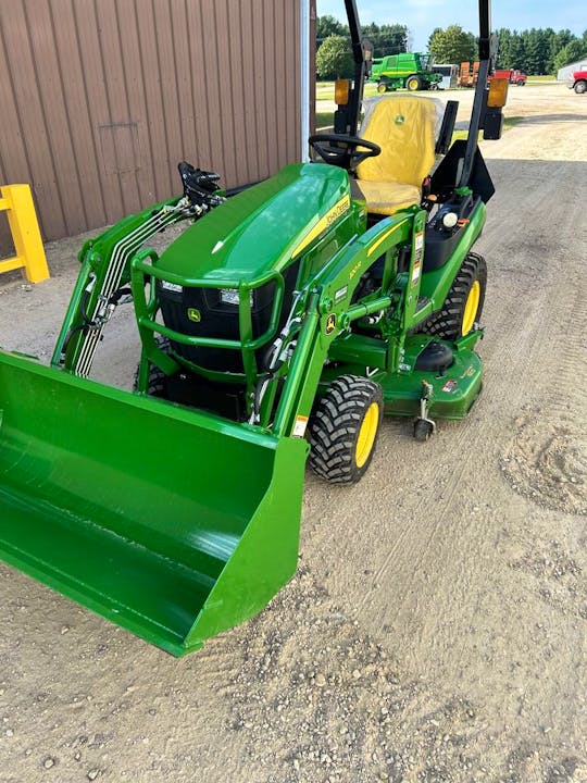 John Deere 1025R